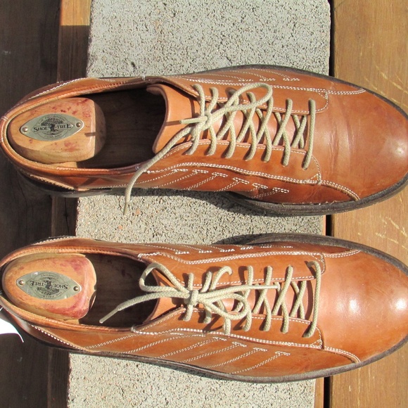 Johnston & Murphy tan leather casual oxfords, handcrafted in ?? Italy main image 10